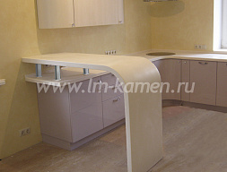 Барная стойка для кухни из искусственного камня DuPont Corian